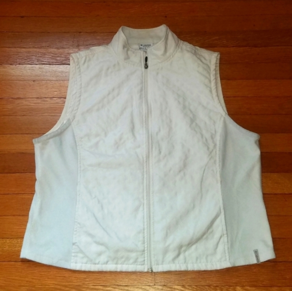 Columbia vest. Light weight